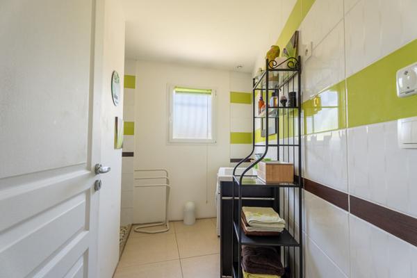 Villa contemporaine à vendre à Fragnes la Loyère - 5 pièces avec piscine