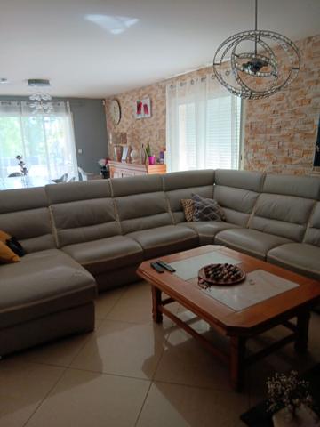 Villa contemporaine à vendre à Fragnes la Loyère - 5 pièces avec piscine