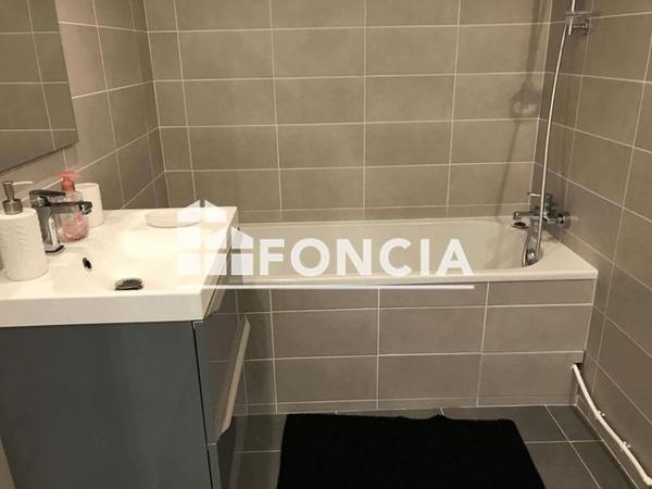 Location Studio 32.82 m² - 22 RUE DU 11 NOVEMBRE Vienne 38200