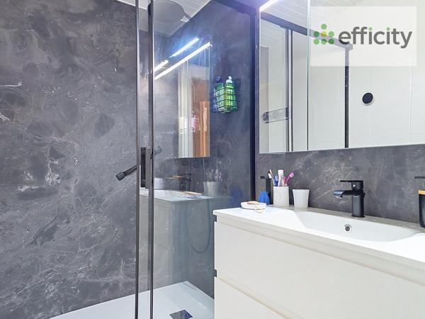 Maison
         5 pièces
        - 129 m² Bien prestige 730 000 € *