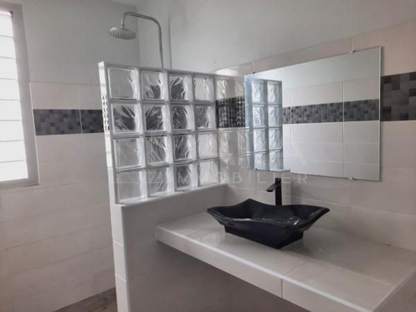 Vente Maison 4 Pièce(s) MACOURIA (97355) 310 000 € calendar