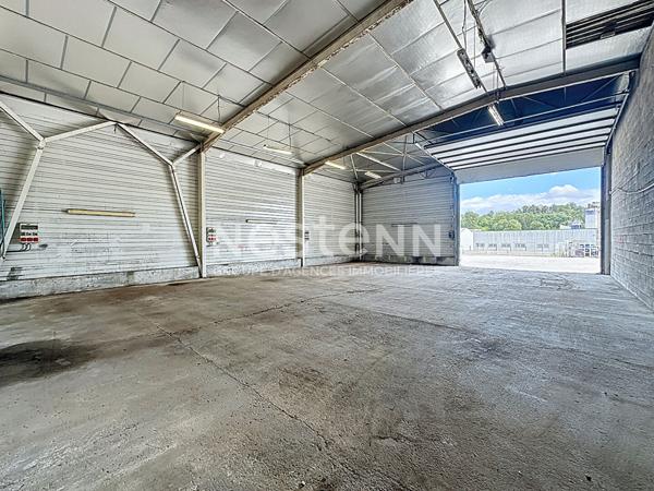 A vendre Local commercial Pavie 1350 m2 avec un parking de 4000m2