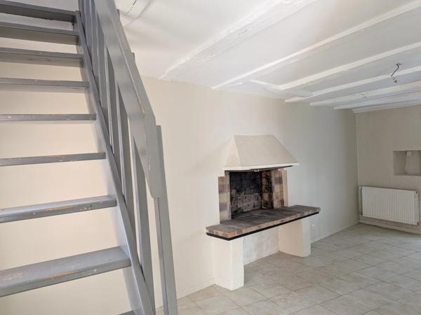 Location                                                      Maison
                        
                     3 pièces                      86 m2                     à Rezé