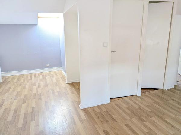 Location                                                      Maison
                        
                     3 pièces                      86 m2                     à Rezé