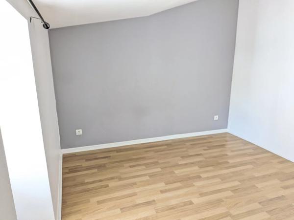 Location                                                      Maison
                        
                     3 pièces                      86 m2                     à Rezé