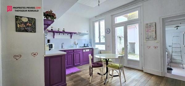 Maison Chateau Renard 6 pièce(s) 159 m2