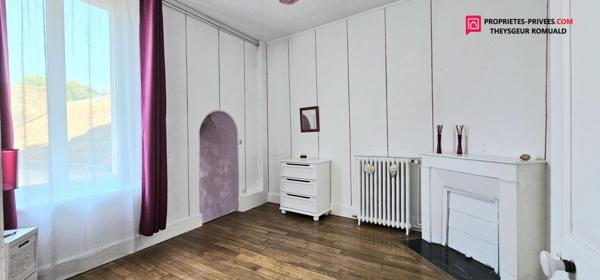 Maison Chateau Renard 6 pièce(s) 159 m2