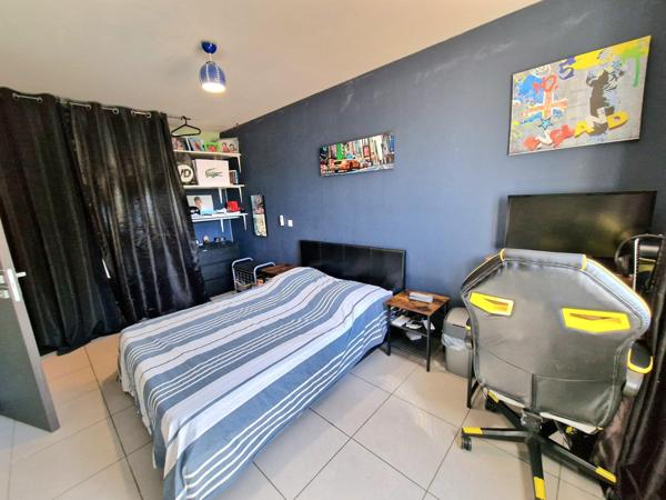 maison 4 chambres + bureau avec piscine