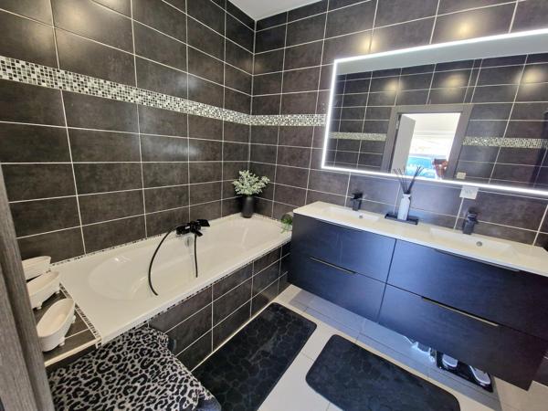 maison 4 chambres + bureau avec piscine