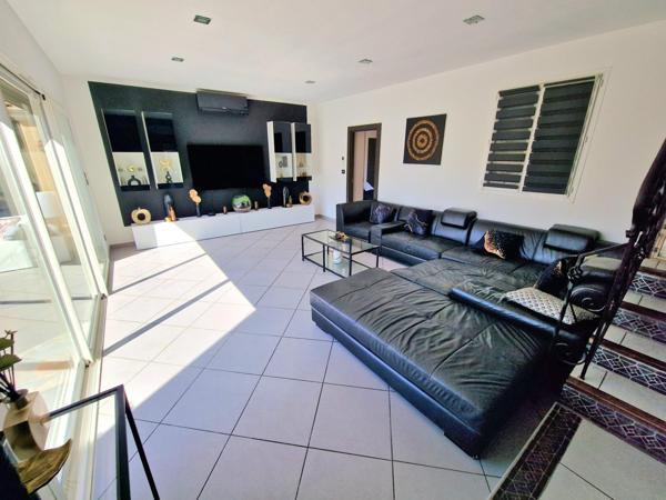 maison 4 chambres + bureau avec piscine