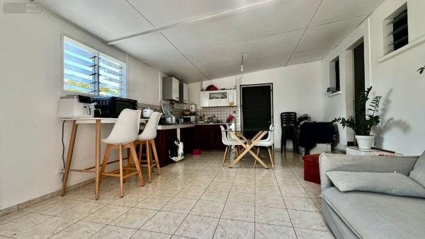 Maison à vendre à Sainte-Clotilde à la Réunion (97490), ref : 97405/198   
le moufia