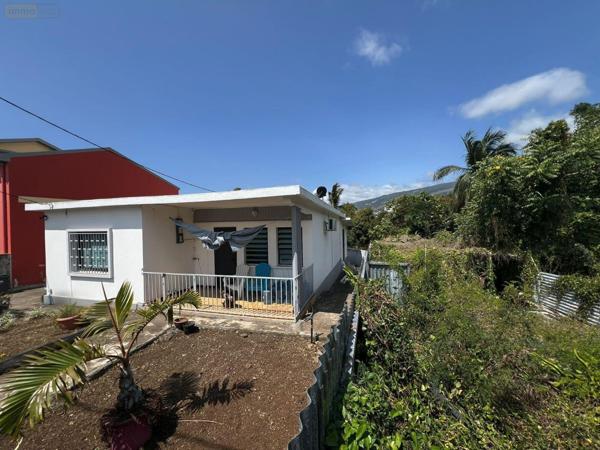 Maison à vendre à Sainte-Clotilde à la Réunion (97490), ref : 97405/198   
le moufia