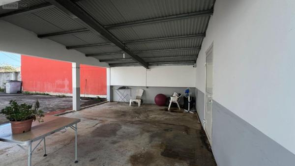 Maison à vendre à Sainte-Clotilde à la Réunion (97490), ref : 97405/198   
le moufia