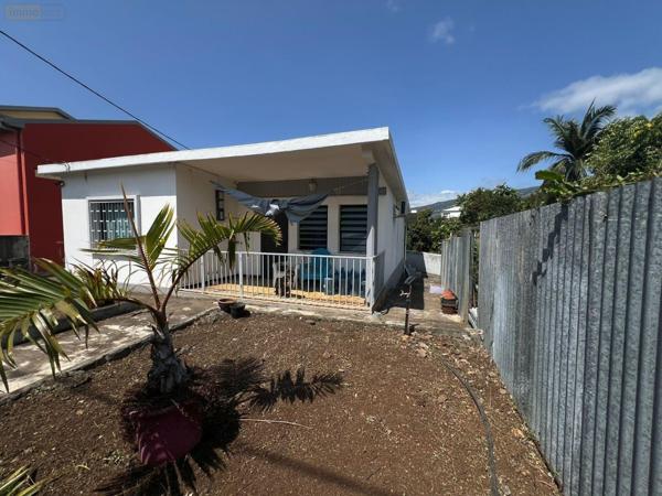Maison à vendre à Sainte-Clotilde à la Réunion (97490), ref : 97405/198   
le moufia