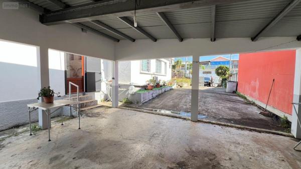 Maison à vendre à Sainte-Clotilde à la Réunion (97490), ref : 97405/198   
le moufia