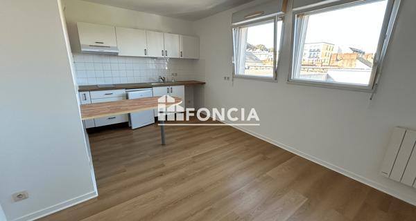 Location Appartement 2 pièces 35.81 m² - La Roche-sur-yon 85000