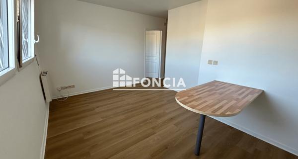 Location Appartement 2 pièces 35.81 m² - La Roche-sur-yon 85000