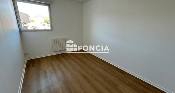 Location Appartement 2 pièces 35.81 m² - La Roche-sur-yon 85000