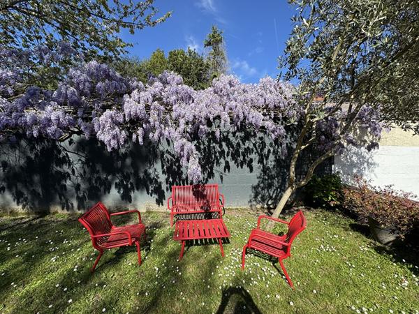 idéal profession libérale/habitation : Charmante maison familiale de 7 pièces avec grand jardin plein sud sans vis-à-vis; POSSIBILITE CREER LOCAL COMMERCIAL OU PROFESSION LIBERALE