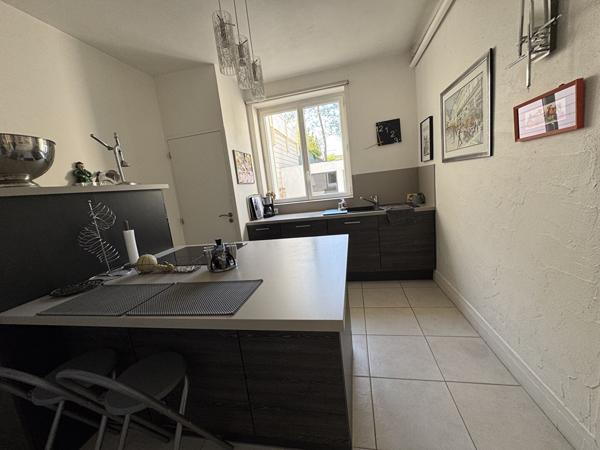 idéal profession libérale/habitation : Charmante maison familiale de 7 pièces avec grand jardin plein sud sans vis-à-vis; POSSIBILITE CREER LOCAL COMMERCIAL OU PROFESSION LIBERALE