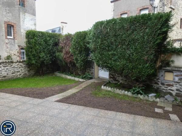 Location - Maison Montsûrs 53150 3 pièces 101 m 2 199 m 2