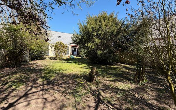 Immeuble à vendre    3 pièces •  Pierrepont