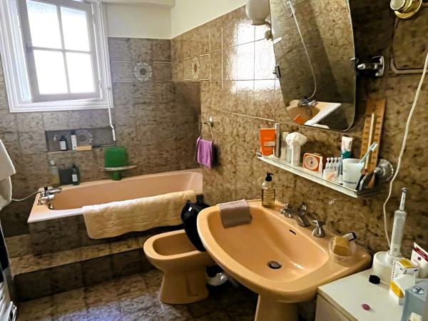 PLAISANCE(32), MAISON DE CARACTERE avec jardin clos, garage, atelier + T2 en duplex au calme , commerces à pied !