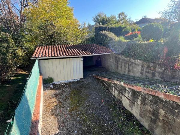 PLAISANCE(32), MAISON DE CARACTERE avec jardin clos, garage, atelier + T2 en duplex au calme , commerces à pied !
