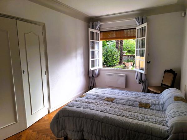 PLAISANCE(32), MAISON DE CARACTERE avec jardin clos, garage, atelier + T2 en duplex au calme , commerces à pied !