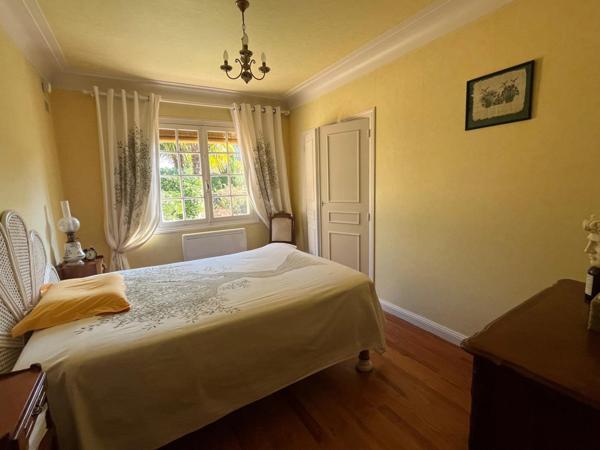 PLAISANCE(32), MAISON DE CARACTERE avec jardin clos, garage, atelier + T2 en duplex au calme , commerces à pied !