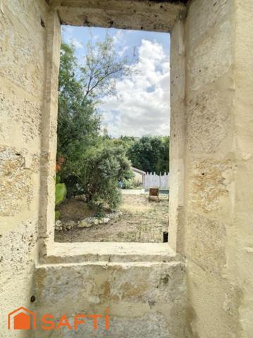 Maison de standing avec jardin paysager et piscine