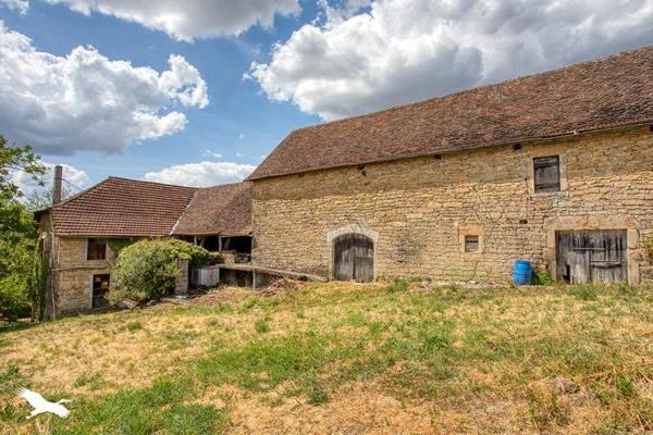 Grange 223 650 € Thégra 1 pièce DPE