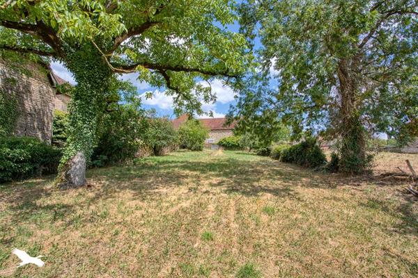 Grange 223 650 € Thégra 1 pièce DPE