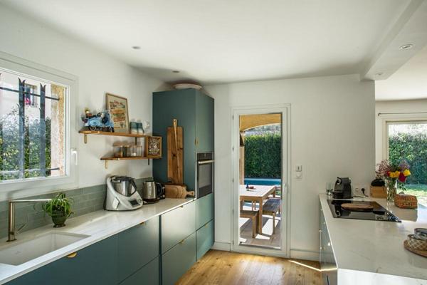 Maison  6 pièce(s) 146 m2