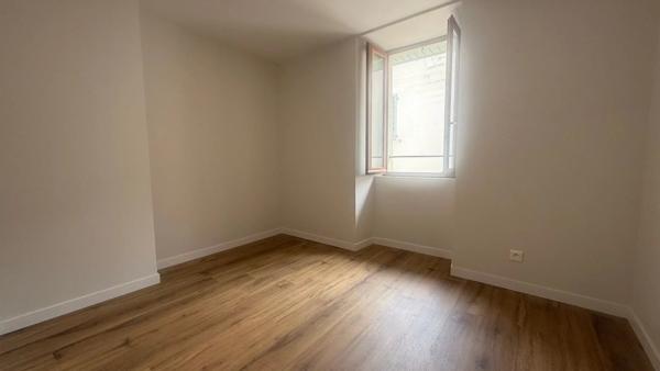Location Maison de ville 3 pièces 71 m2 à Millau