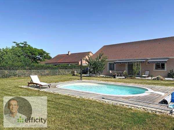 Maison
         5 pièces
        - 129 m² Exclusivité 354 000 € *