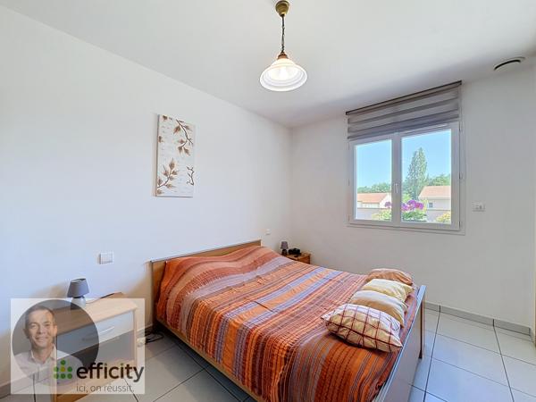 Maison
         5 pièces
        - 129 m² Exclusivité 354 000 € *