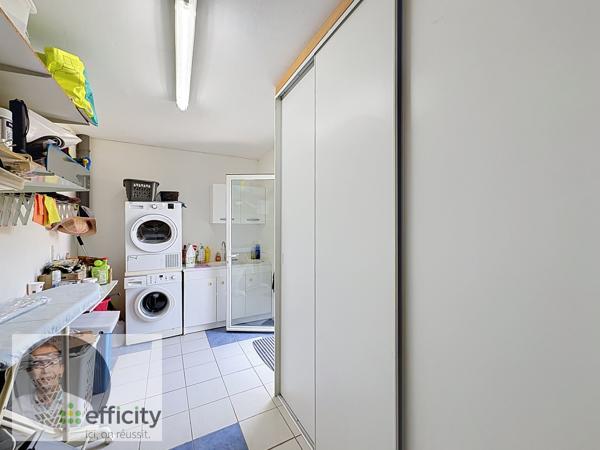 Maison
         5 pièces
        - 129 m² Exclusivité 354 000 € *