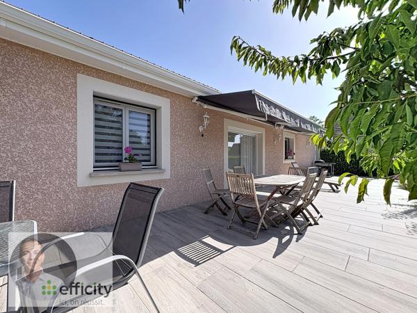 Maison
         5 pièces
        - 129 m² Exclusivité 354 000 € *