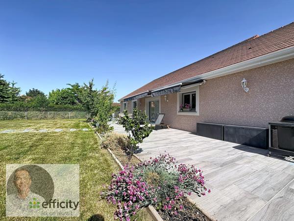 Maison
         5 pièces
        - 129 m² Exclusivité 354 000 € *