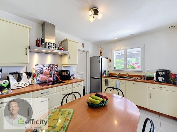 Maison
         5 pièces
        - 129 m² Exclusivité 354 000 € *