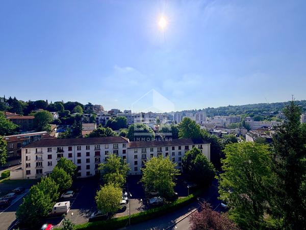 Sèvres Croix-Bosset - Appartement en dernier étage avec balcon et vue dégagée
