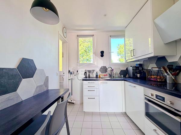 Sèvres Croix-Bosset - Appartement en dernier étage avec balcon et vue dégagée