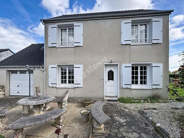 Maison A VENDRE à Ancenis-Saint-Géréon , 3 chambres , garage et jardin