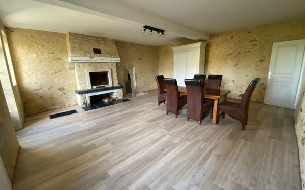 Maison à louer    3 pièces • 94,82 m2 Mâle