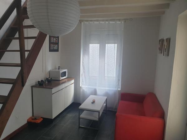 Immeuble à SABLE-SUR-SARTHE, 72300 - 90m²