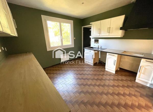 Belle maison au calme avec garages et son parc