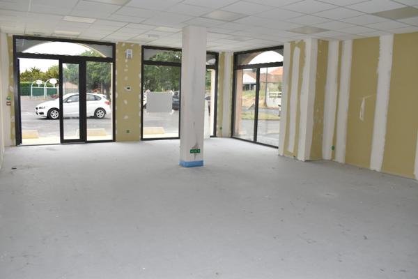Dpt Deux Sèvres (79), à vendre AIRVAULT Local commercial