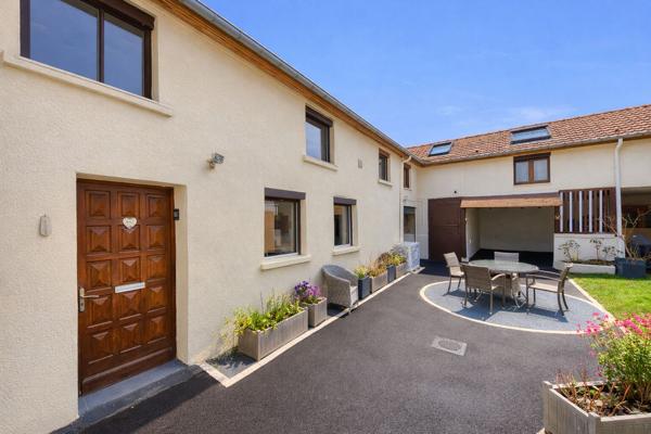 Appartement Noisiel 8 pièce(s) 143 m2