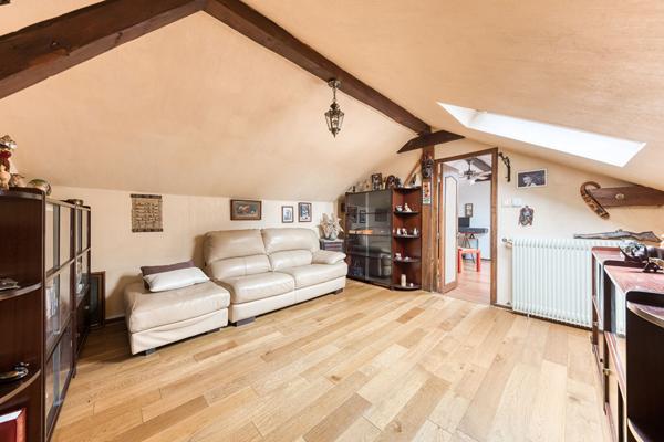 Appartement Noisiel 8 pièce(s) 143 m2